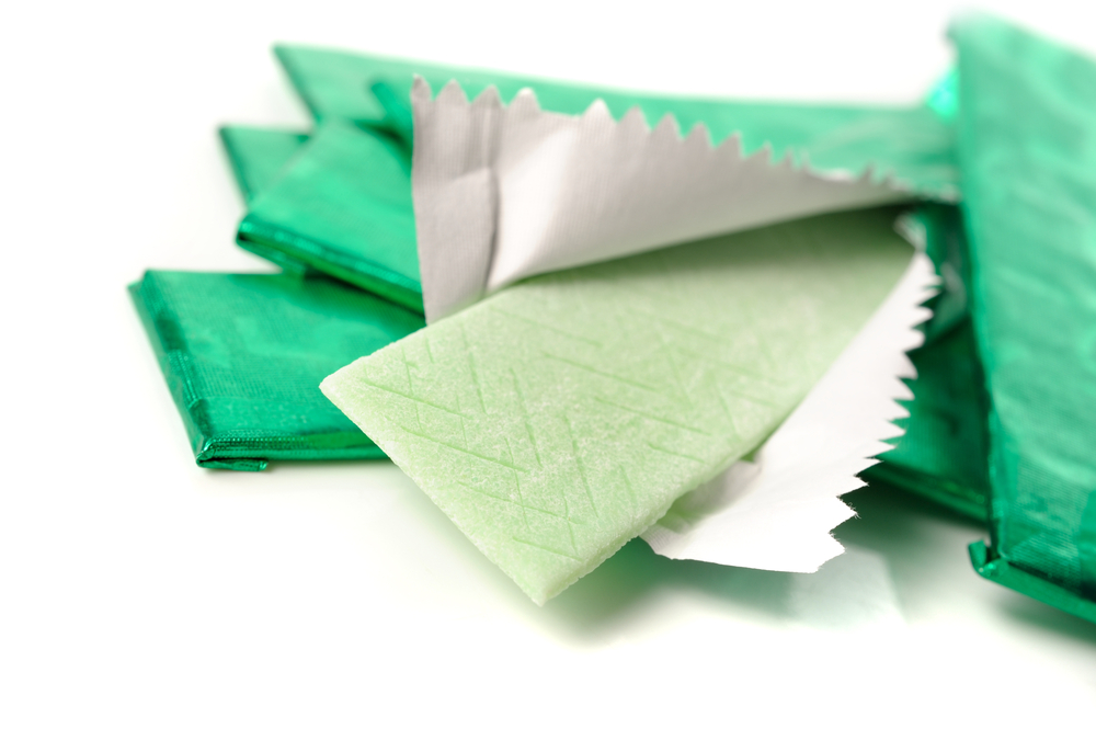 Chewing one additional piece of sugar-free chewing gum per day could reduce global dental expenditures